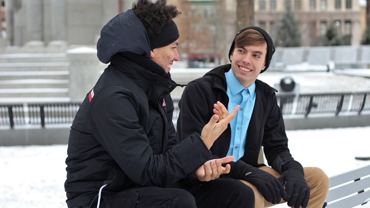 如何把資訊留在對方腦海中,必須學習聰明說話。(圖/Anna Vander Stel@Unsplash) 如何把資訊留在對方腦海中,必須學習聰明說話。(圖/Anna Vander Stel@Unsplash)