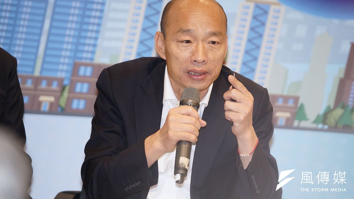 警政署長陳家欽透露,有傳聞指黑道將在罷韓投開票所「監票」,因此要求警方徹查。對此,高雄市長韓國瑜(如圖)表示,自己感到相當驚訝,直言陳家欽應立專案來調查才是正辦。(資料照,盧逸峰攝) 警政署長陳家欽透露,有傳聞指黑道將在罷韓投開票所「監票」,因此要求警方徹查。對此,高雄市長韓國瑜(如圖)表示,自己感到相當驚訝,直言陳家欽應立專案來調查才是正辦。(資料照,盧逸峰攝)