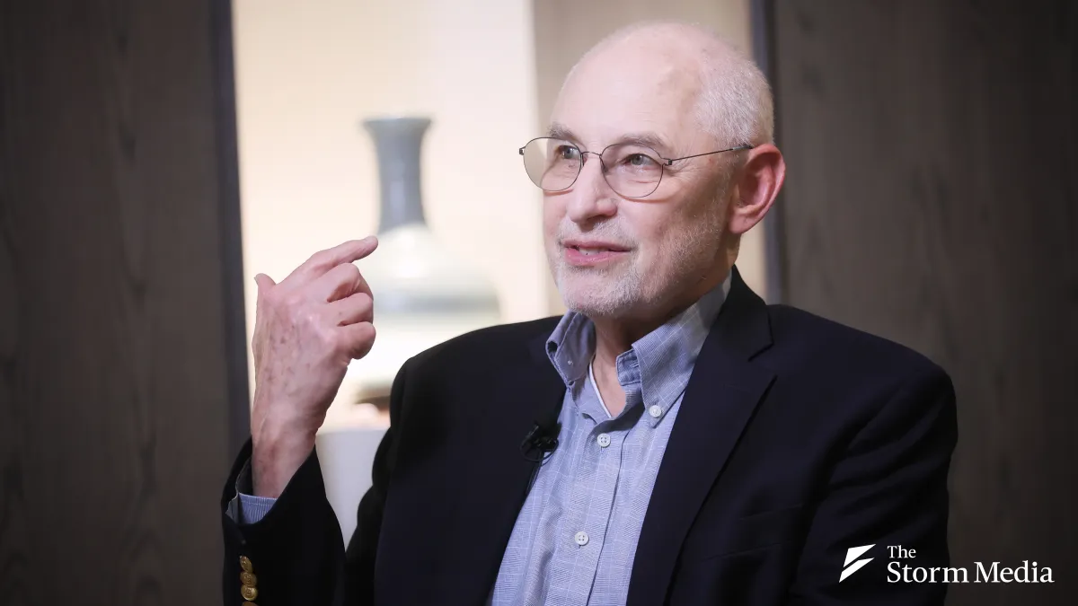 Storm Media interviewed Andrew Nathan, Professor of Political Science at Columbia University. (Photo / Chenghui Ke)