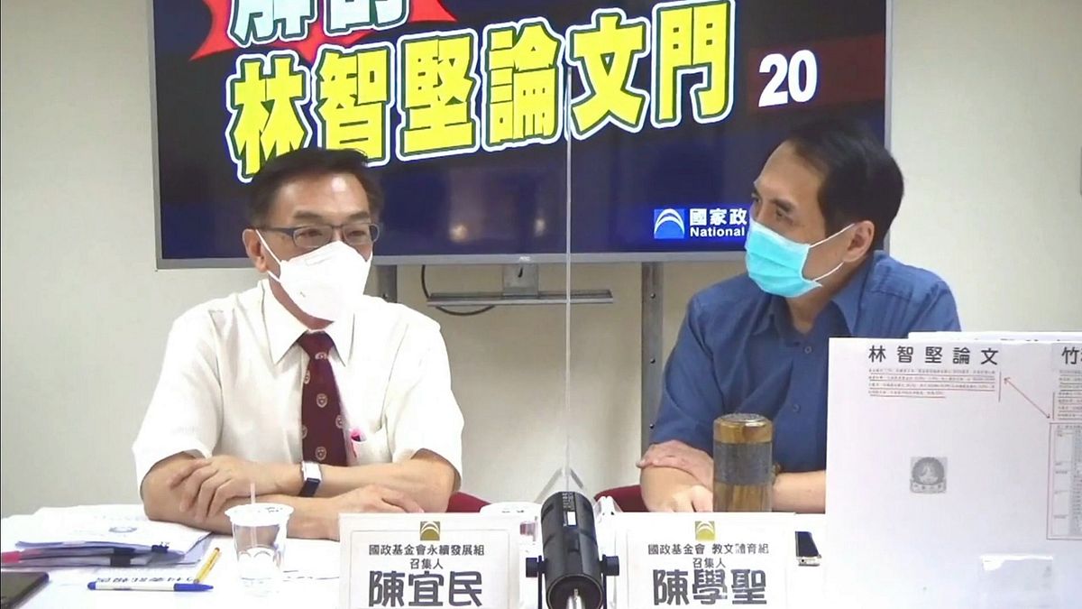 前立委陳學聖(右)訪談學者,以「解剖林智堅論文門」為主題做一系列直播,5日與前高醫大副校長陳宜民(左)對談。(取自國家政策研究基金會Youtube影片) 前立委陳學聖(右)訪談學者,以「解剖林智堅論文門」為主題做一系列直播,5日與前高醫大副校長陳宜民(左)對談。(取自國家政策研究基金會Youtube影片)