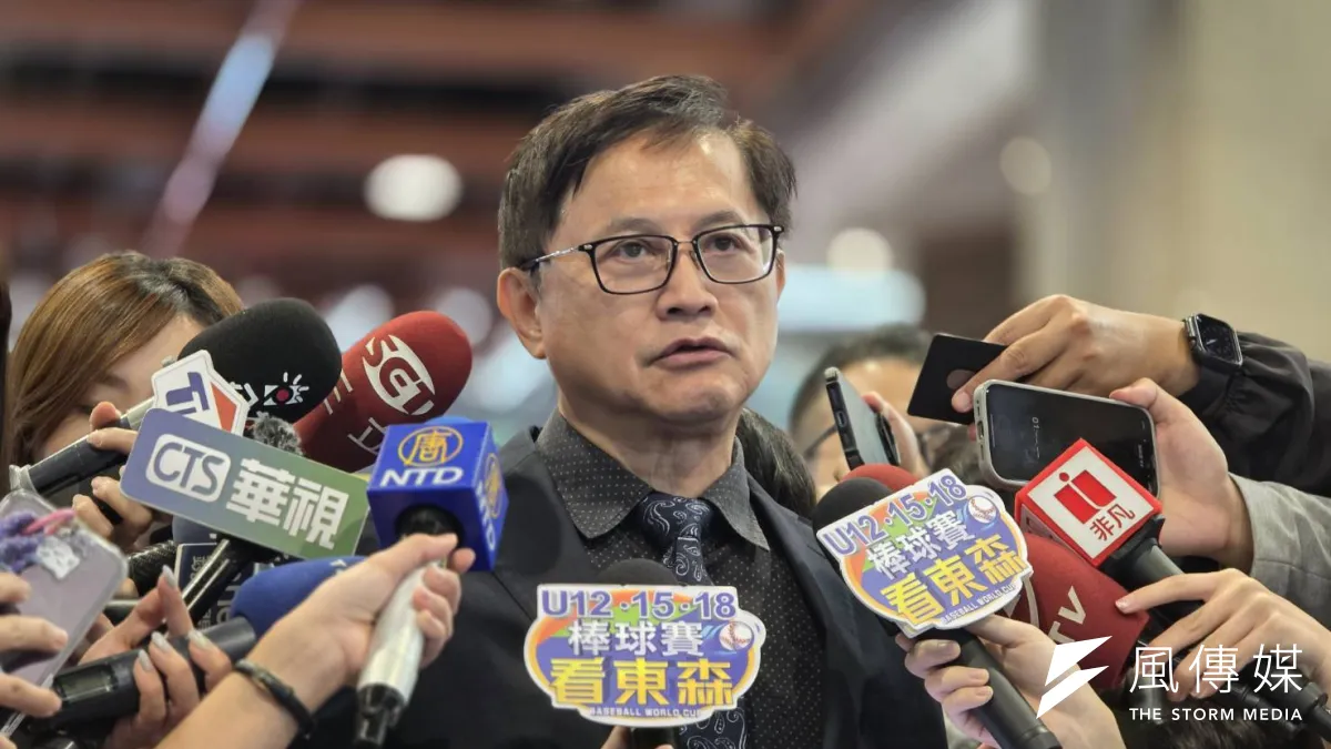 台北市電腦公會榮譽理事長童子賢出席AI WAVE SHOW 2025。(魏鑫陽攝)