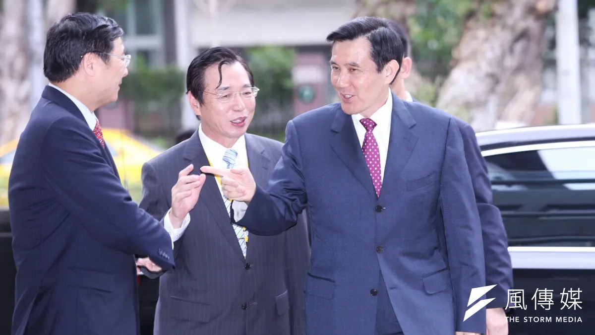 遠雄弊案31日偵結,北檢就大巨蛋案部分,對時任北市府財政局長李述德(中)求處10年徒刑。(林韶安攝)