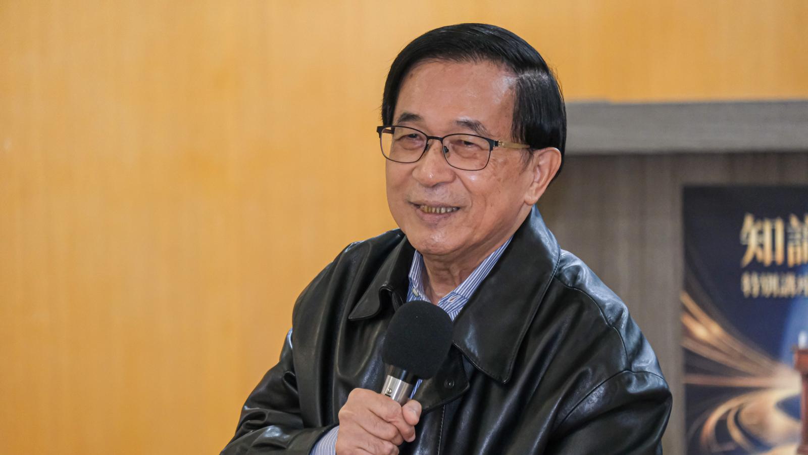 陳水扁自爆刪了2300萬條款!作家批迂腐害了陳幸妤:玩網路不如去逼趙建銘還錢