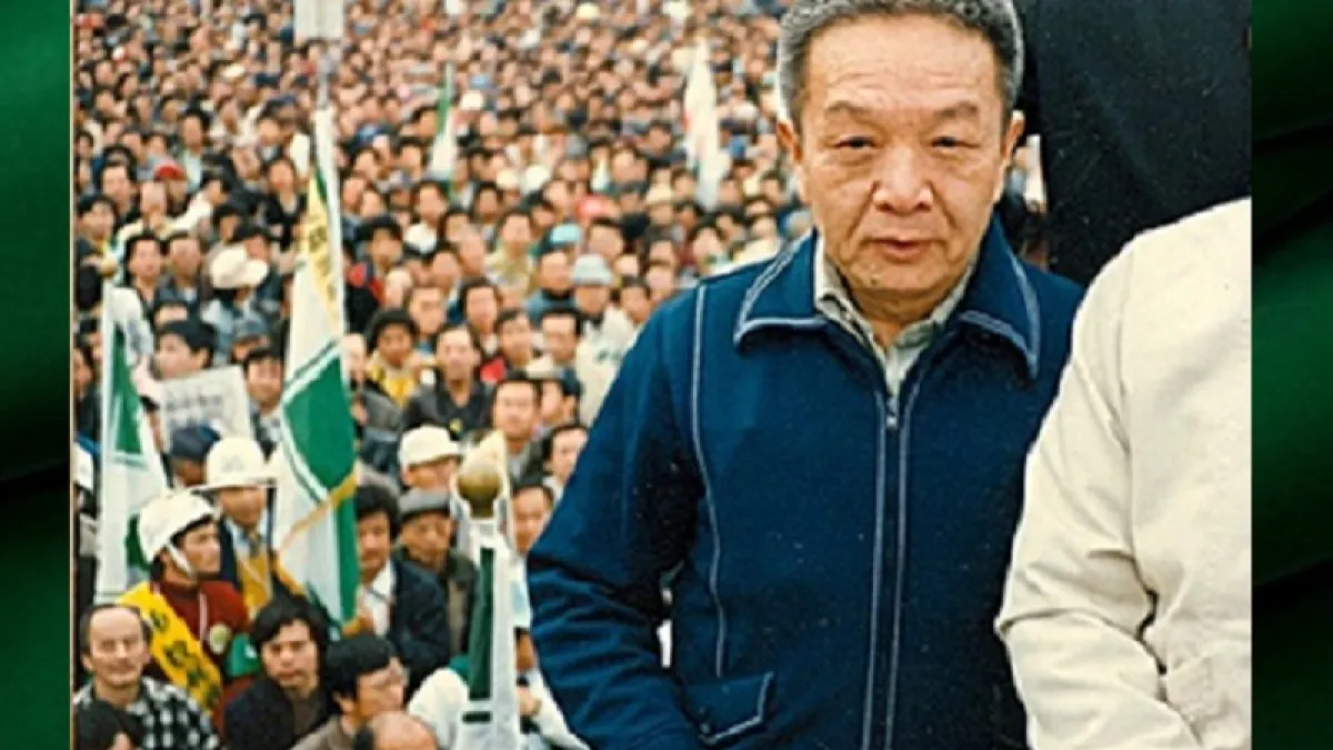 在指揮車上的黃信介。(維基百科)