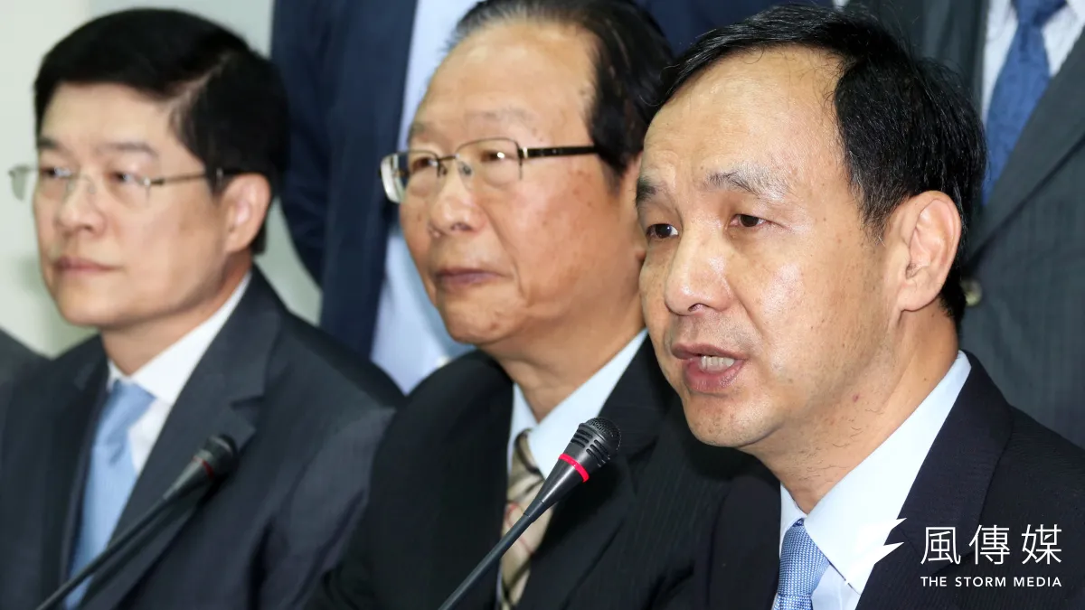 北世大運開幕典禮發生陳抗事件,影響各國運動員進場,市長柯文哲甚至動怒罵人。新北市長朱立倫22日在市政會議上說,「場館進出和交通順暢,是市府的責任!」頗有「噹」柯的意味。(資料照,蘇仲泓攝)