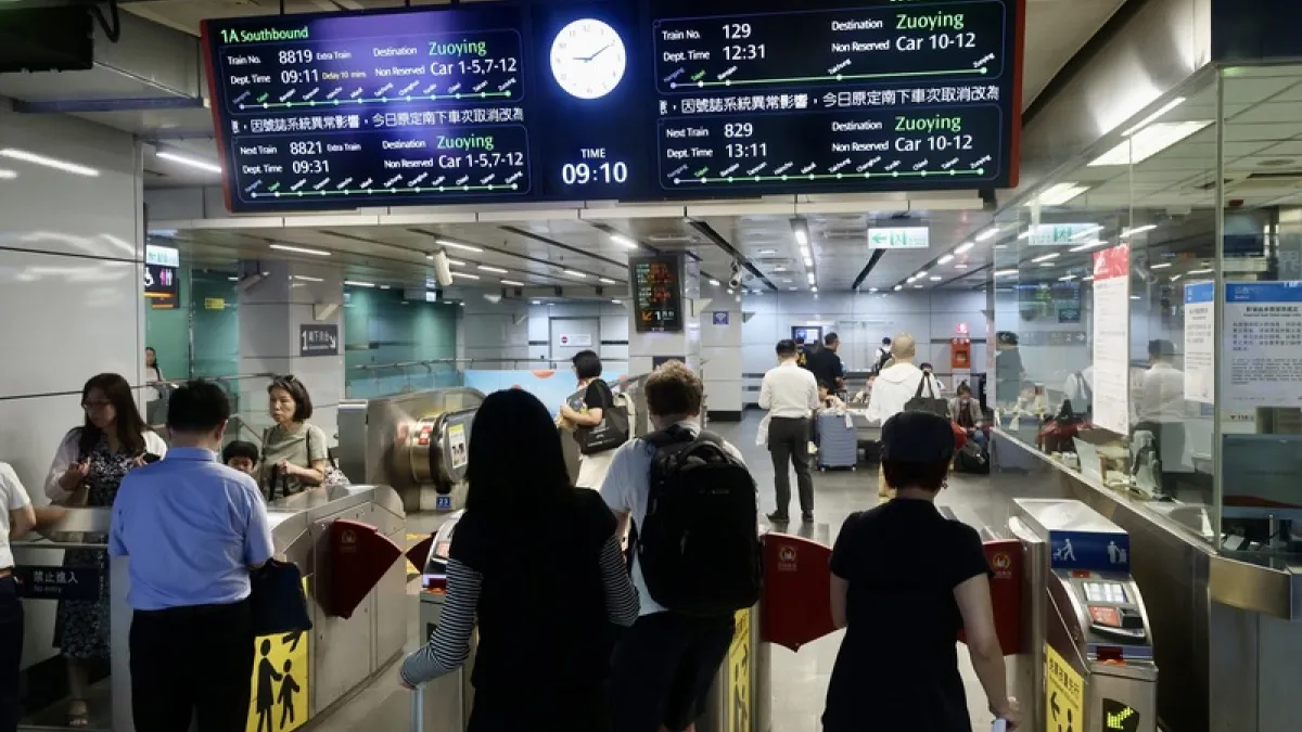 台灣高鐵10月8日起每週五傍晚加開8班南港、台北到台中的南下列車,除商務車廂外全車自由座。(資料照,中央社)