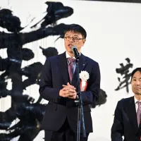 京都駅ビルを舞台に伝統工芸と現代アートが融合する「第2回京都駅ビル芸術祭」が開幕し、多彩な展示や食の出展が18日間にわたり展開される。(写真/ゲイジュツノエキ2026 PR事務局提供) 京都駅ビルを舞台に伝統工芸と現代アートが融合する「第2回京都駅ビル芸術祭」が開幕し、多彩な展示や食の出展が18日間にわたり展開される。(写真/ゲイジュツノエキ2026 PR事務局提供)