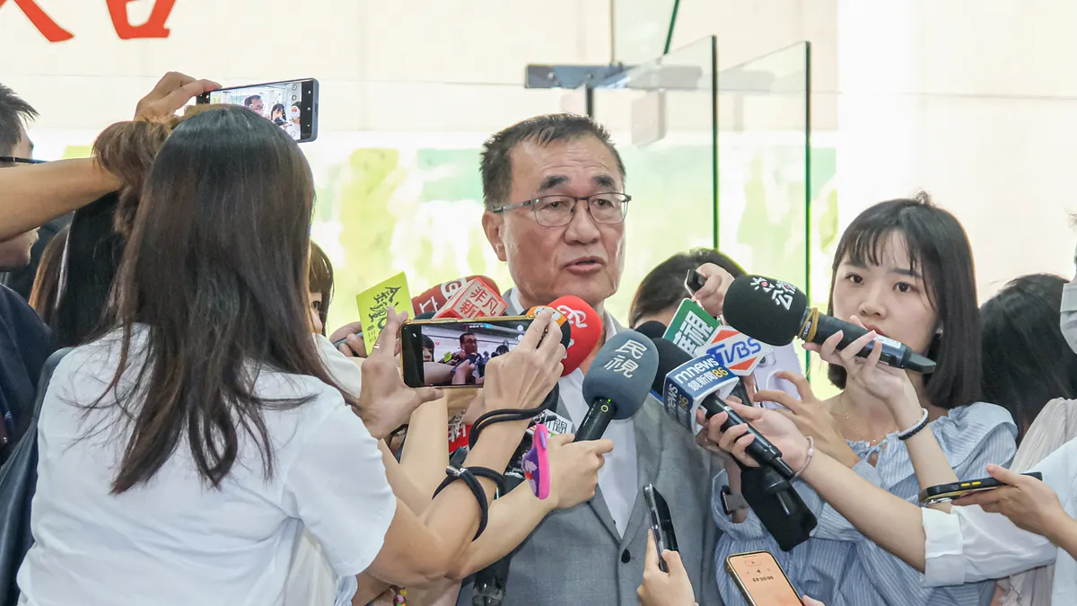 北市府副市長李四川證實,輝達已私下表態,如果新壽因解約需要補償金額,輝達「原則上願意概括承受」所有費用,讓這場土地爭議出現重大轉機。(劉偉宏攝) 北市府副市長李四川證實,輝達已私下表態,如果新壽因解約需要補償金額,輝達「原則上願意概括承受」所有費用,讓這場土地爭議出現重大轉機。(劉偉宏攝)