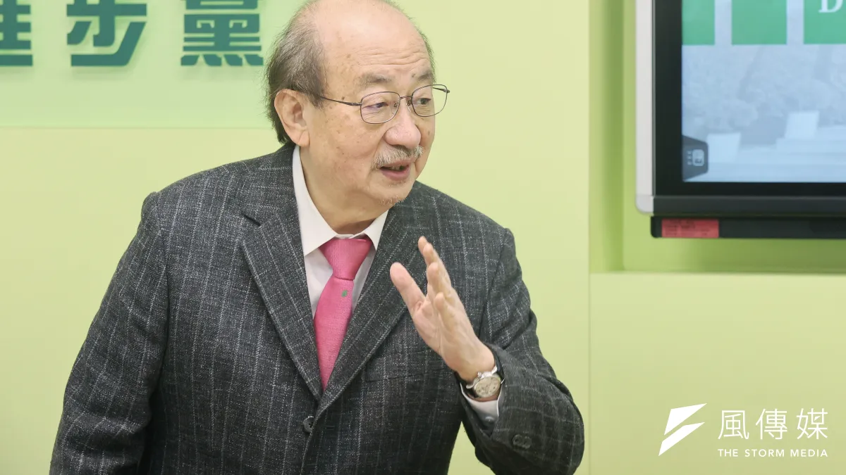民進黨立院黨團總召柯建銘下達「甲級中的甲級動員令」,要求黨籍立委過年期間收集罷免藍委連署書。(柯承惠攝)