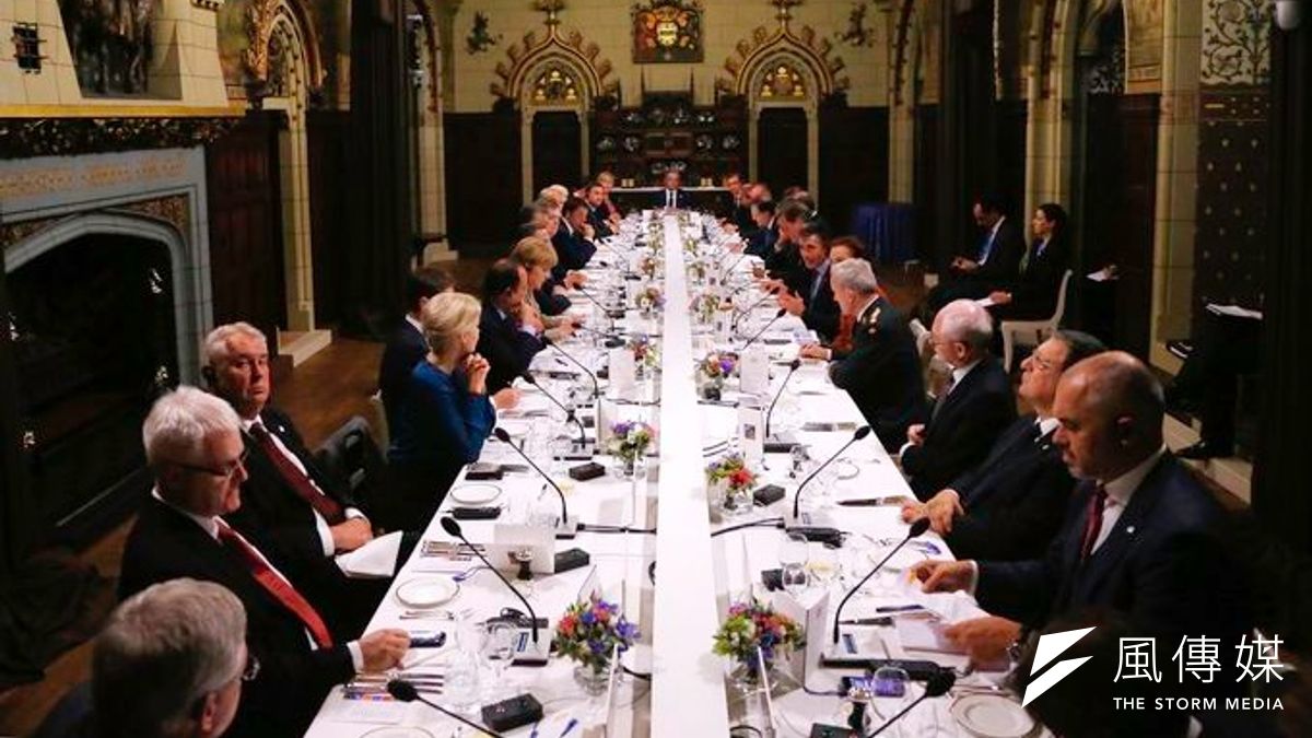 北約領導人晚宴(美聯社) 北約領導人晚宴(美聯社)