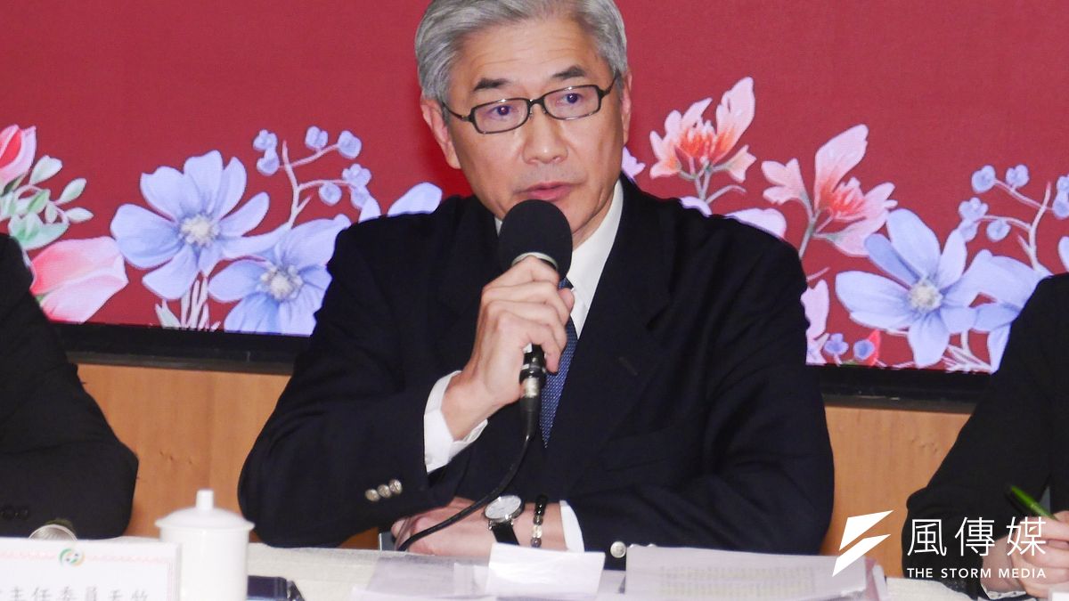 金管會主委黃天牧今(17)日傍晚發出一封題為「珍重,再見」的信函給1000多位金管會同仁,針對「金融監理」再次勉勵同仁。(資料照,蔡親傑攝) 金管會主委黃天牧今(17)日傍晚發出一封題為「珍重,再見」的信函給1000多位金管會同仁,針對「金融監理」再次勉勵同仁。(資料照,蔡親傑攝)