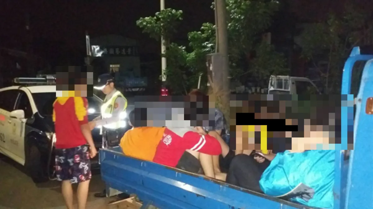 家裡沒大人 無駕少年揪友開貨車逛夜市