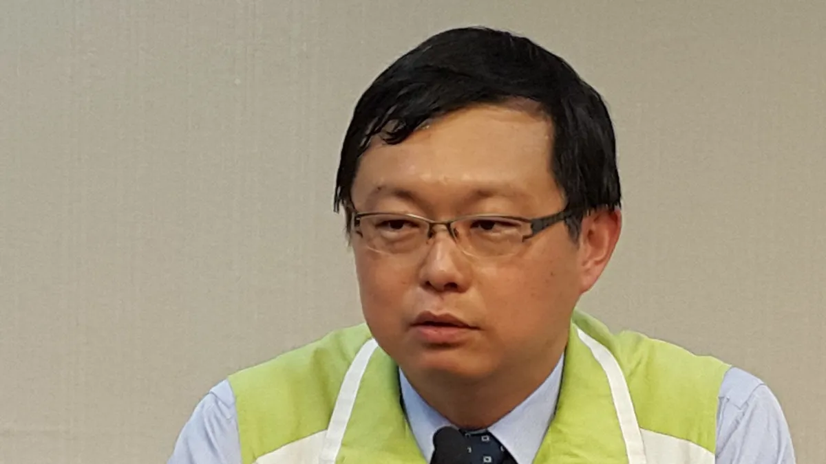 李退之接南市民進黨團總召 賴清德、李俊毅、顏純左列席祝賀