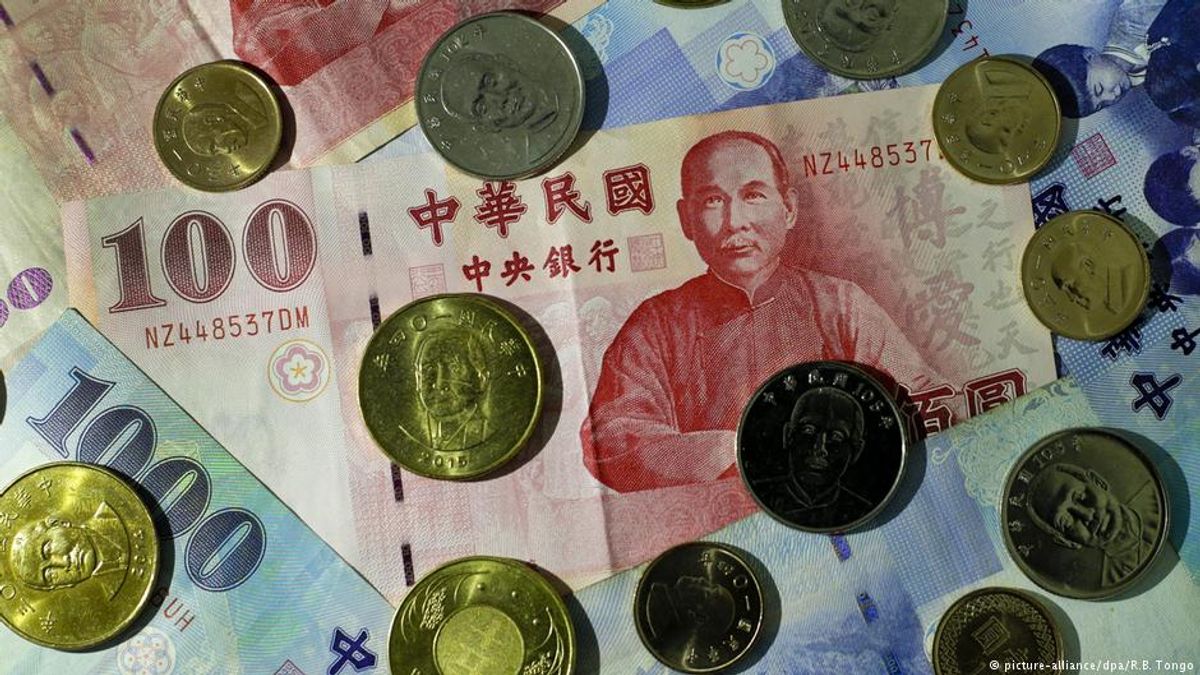 上月,美國聯合航空在期限上終於把台灣從網頁上撤除,卻仍然被中國政府指名改不徹底,要求再改。 這回它在語言欄的地方用「貨幣」區分中港台,連中國也不叫中國了。(DW) 上月,美國聯合航空在期限上終於把台灣從網頁上撤除,卻仍然被中國政府指名改不徹底,要求再改。 這回它在語言欄的地方用「貨幣」區分中港台,連中國也不叫中國了。(DW)