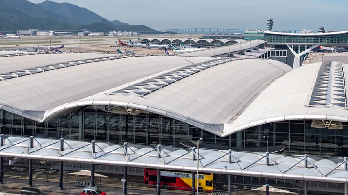 香港國際機場傳出有員工遭飛機輾斃。(圖/翻攝自香港國際機場官網)