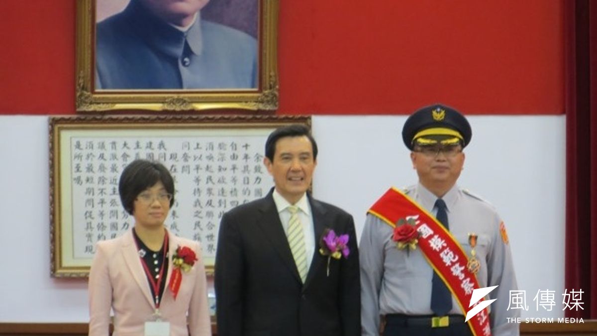 總統馬英九13日出席警察節活動,他表示支持警察在3月學運時的執法,也感謝警察辛勤的付出。(仇佩芬攝) 總統馬英九13日出席警察節活動,他表示支持警察在3月學運時的執法,也感謝警察辛勤的付出。(仇佩芬攝)