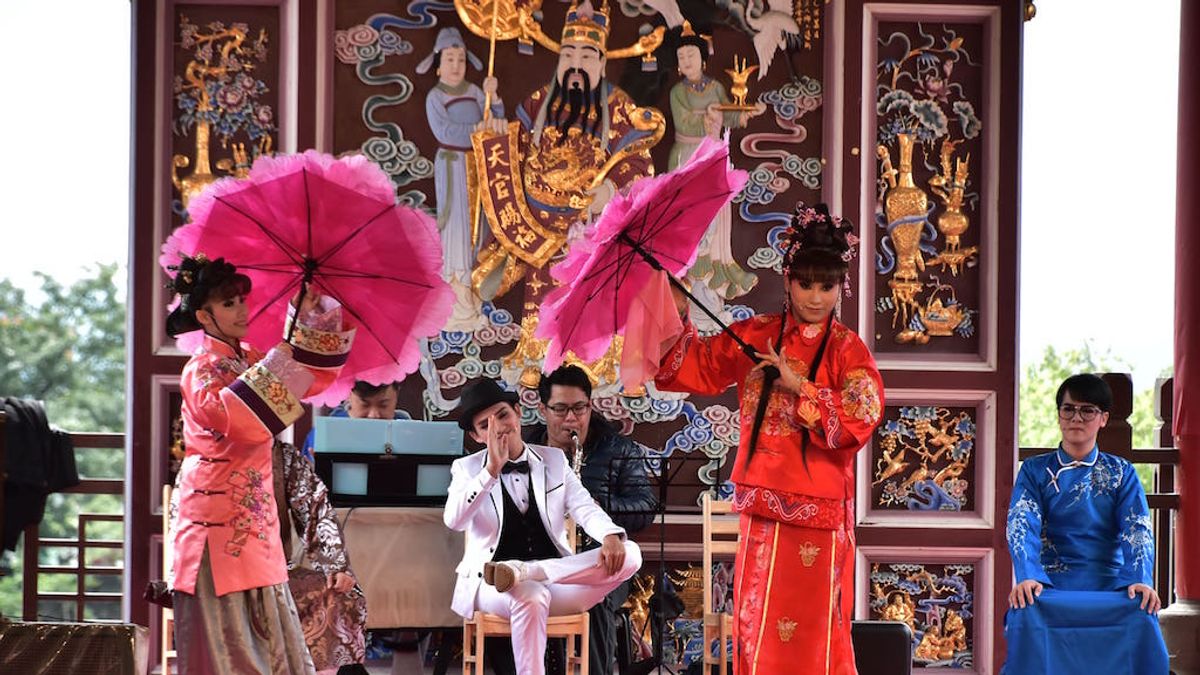 新聲劇坊演出胡撇仔戲《新救風塵之煙花囍事》(圖/全聯善美的文化藝術基金會提供) 新聲劇坊演出胡撇仔戲《新救風塵之煙花囍事》(圖/全聯善美的文化藝術基金會提供)