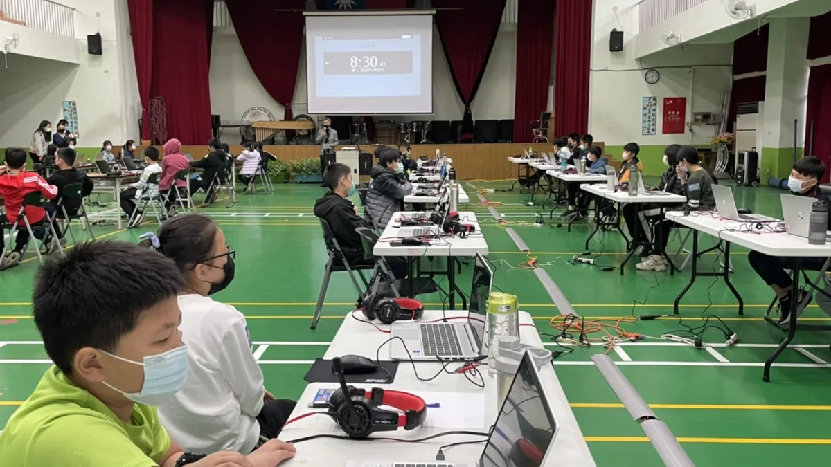 嘉義縣貓咪盃競賽讓孩子們自己動手設計出能解決生活問題的動畫及遊戲。(圖/嘉義縣政府教育處提供)