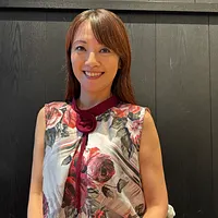 日本人でありながら台湾語の歌を歌い続けるシンガー・真氣(まき)さんが、台湾語音楽との出会いや創作活動の原点、そして台湾に対する思いを語ってくれた。(写真/黃信維提供) 日本人でありながら台湾語の歌を歌い続けるシンガー・真氣(まき)さんが、台湾語音楽との出会いや創作活動の原点、そして台湾に対する思いを語ってくれた。(写真/黃信維提供)