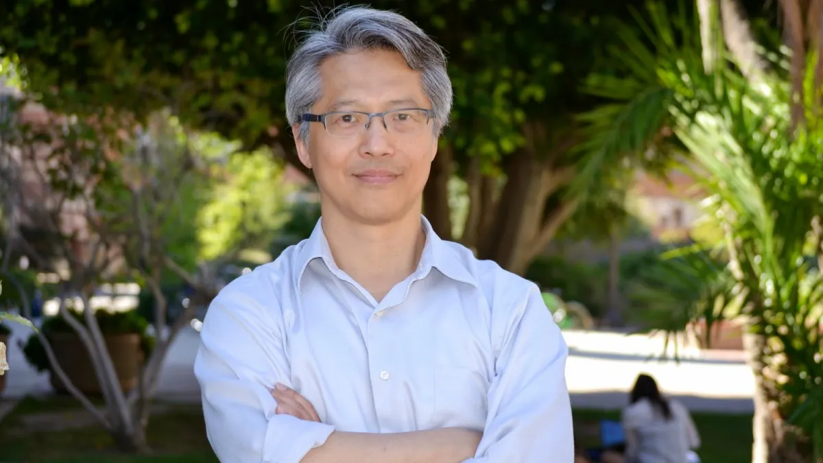 美國加州大學洛杉磯分校化學暨生物分子工程系主任、中央研究院院士廖俊智發表聲明,他願意為中研院長遴選過程,回台灣與總統馬英九面談。(康乃爾大學)