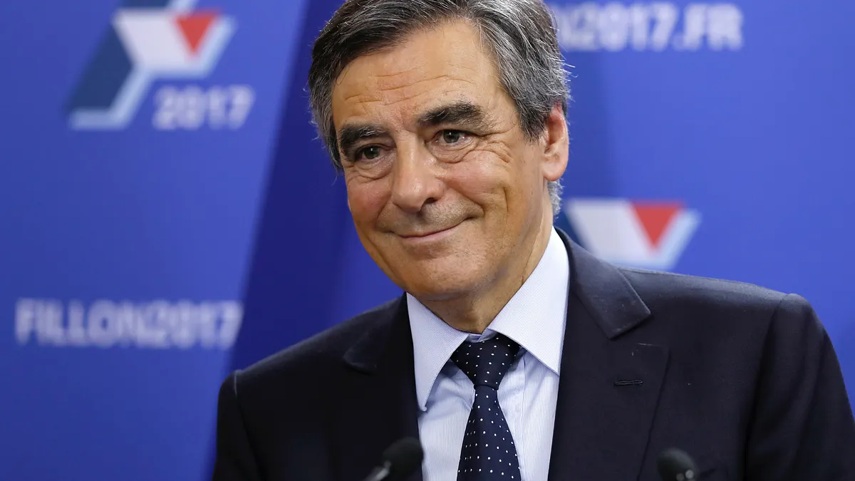 法國前總理費雍在共和黨初選首輪投票勝出(美聯社)