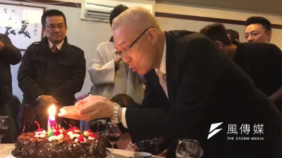 國民黨主席吳敦義29日提前慶祝70歲生日。(羅暐智攝)