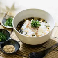 暑い夏を乗り切る新定番、お茶漬けマニアが推す出汁茶漬け「夏メシ」で涼やかな食卓へ。(写真/AKOMEYA TOKYO事務局提供) 暑い夏を乗り切る新定番、お茶漬けマニアが推す出汁茶漬け「夏メシ」で涼やかな食卓へ。(写真/AKOMEYA TOKYO事務局提供)