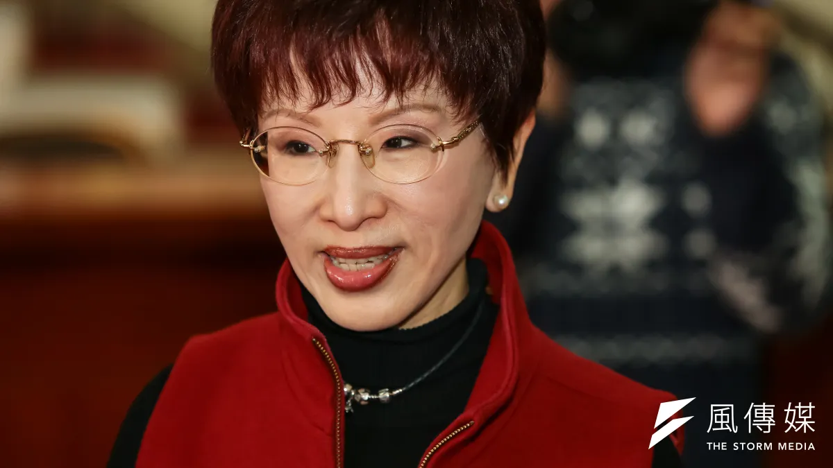 去年春天,洪秀柱以非典型政治人物,敢講敢說敢做不扭捏的形象崛起政壇,但可能是崛起的時間久了,洪秀柱的行為模式日益變得典型政治人物化。(顏麟宇攝)