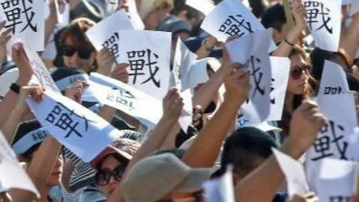 桃園空服員職業工會14日表示,長榮空服員目前已超過1500人入會,將取得協商門檻。(取自桃園市空服員職業工會臉書)