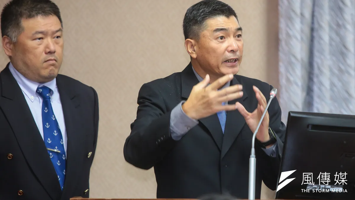 國防部副參謀總長執行官陳寶餘於立院內政委員會備詢,針對慶富案激動回應。(顏麟宇攝)