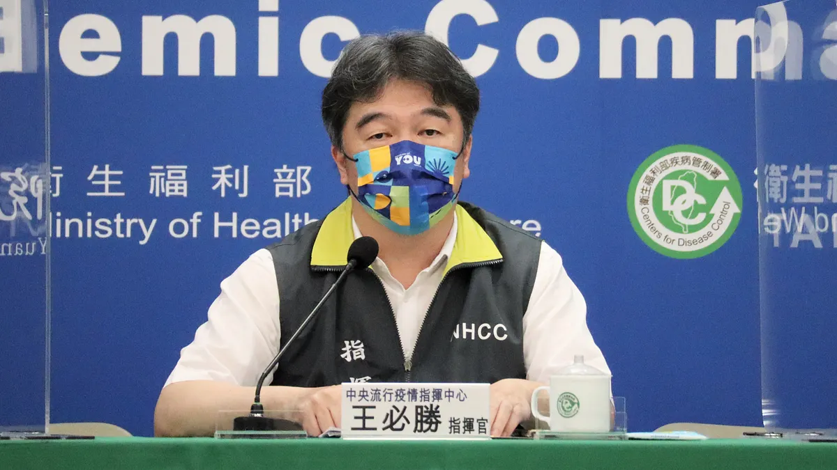 急診醫師提醒,父母可透過孩童的症狀,初步猜測罹患何種病毒。(圖/指揮中心提供)