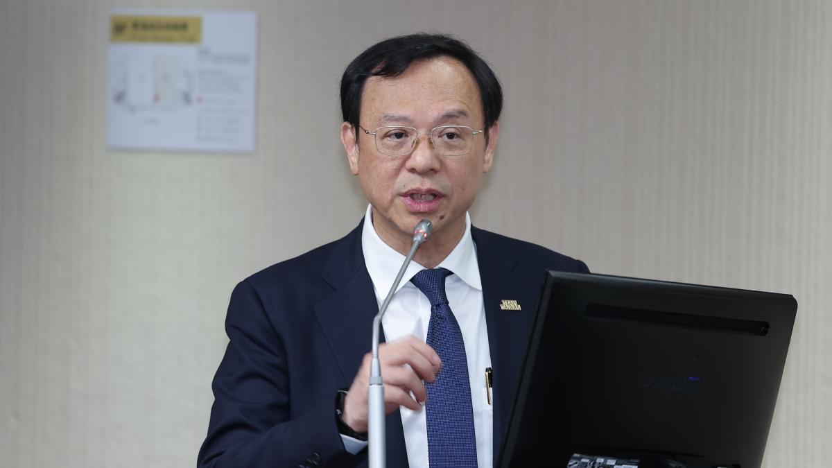 「0到18歲月領5000元」與「未來帳戶」差在哪?石崇良曝2核心差異:傾向於全民均等