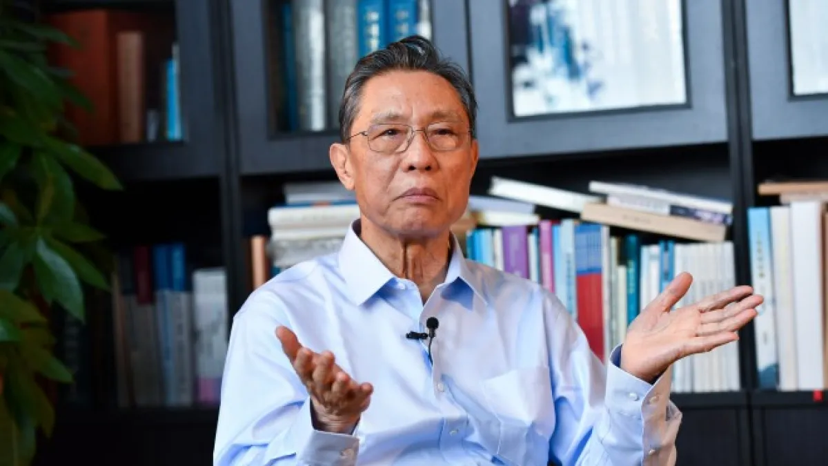 中國國家衛健委高級別專家組組長、中國工程院院士鍾南山。(新華社)
