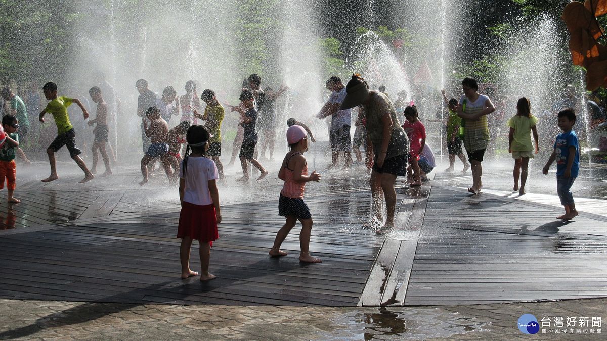 涼快一「夏」 暖暖親水公園7/5重新啟用 涼快一「夏」 暖暖親水公園7/5重新啟用