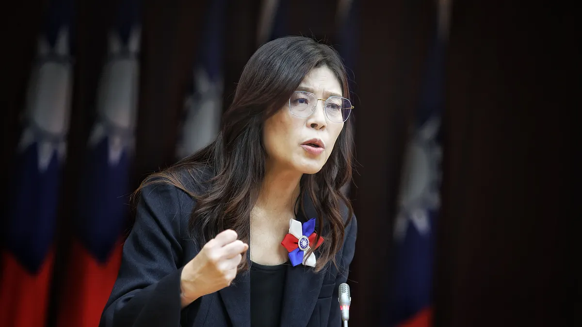 國民黨主席當選人鄭麗文20日拜會國民黨立法院黨團,喊出2026、2028大選目標。(資料照,柯承惠攝) 國民黨主席當選人鄭麗文20日拜會國民黨立法院黨團,喊出2026、2028大選目標。(資料照,柯承惠攝)