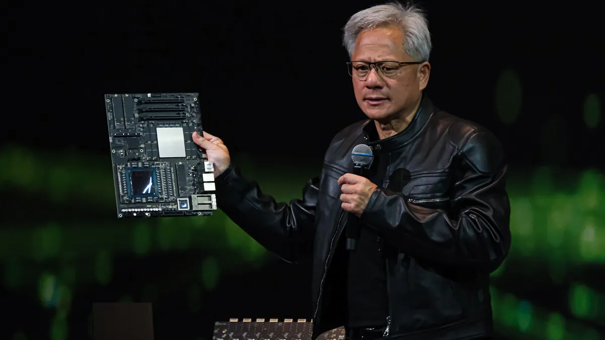 2025年5月21日、NVIDIA創業者兼CEOのジェンスン・フアン氏が台北・マンダリンオリエンタルでのグローバルメディアQ&Aに出席。(写真/劉偉宏撮影) 2025年5月21日、NVIDIA創業者兼CEOのジェンスン・フアン氏が台北・マンダリンオリエンタルでのグローバルメディアQ&Aに出席。(写真/劉偉宏撮影)