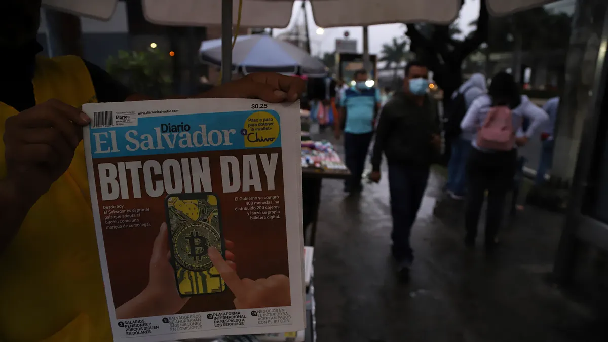 2021年9月7日,薩爾瓦多開始使用比特幣作為法定貨幣。(美聯社)