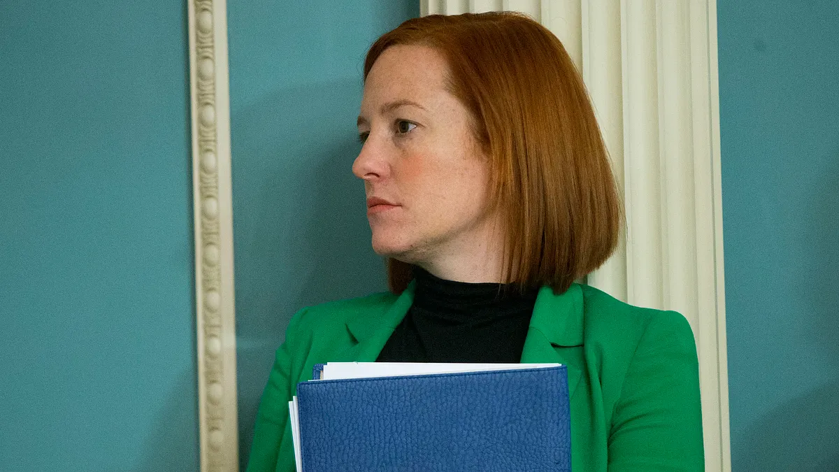 拜登就任美國總統不到一週,白宮發言人莎琪就在白宮記者會中提出,美國應對中國的「戰略耐心」策略。(AP)