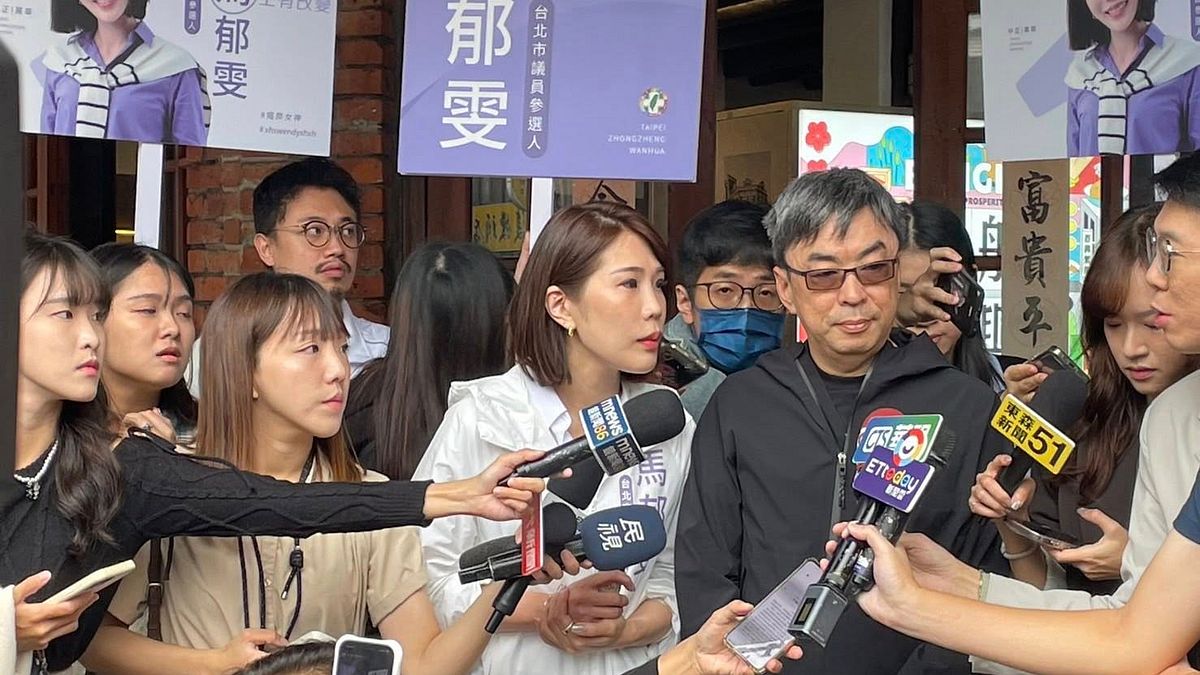 馬郁雯宣布參選中正萬華議員 久未露面新系大老段宜康陪同掃街力挺