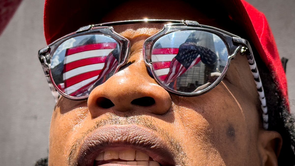 我們的社會從來沒有商人作家,而當小說中的商人與現實世界中的商人不一致時,這可能是因為小說家們從未在商人世界中生活過,所以沒有機會好好觀察。(美聯社) 我們的社會從來沒有商人作家,而當小說中的商人與現實世界中的商人不一致時,這可能是因為小說家們從未在商人世界中生活過,所以沒有機會好好觀察。(美聯社)