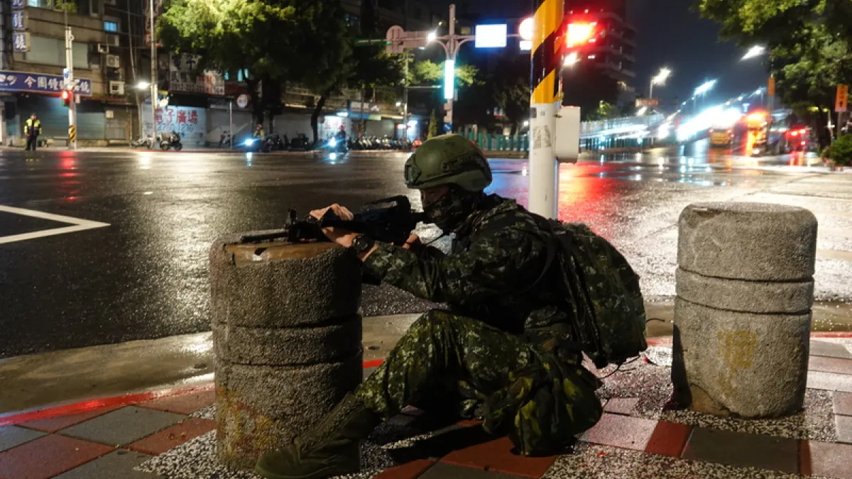 中國日前宣布,將於8月中旬與印尼海軍在「台灣以東海域」舉行通航演練,內容包括海上通信及補給等科目。示意圖。(資料圖,中央社)