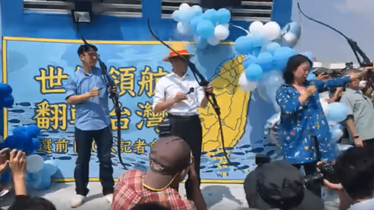 台灣習慣於「菁英治國」,2020大選却出現「庶民起義」的號召,權力者不能不為之警惕。圖為國民黨總統提名候選人韓國瑜與青年和庶民代表一同射出具有象徵意義的「穿雲箭」。(截取自韓國瑜臉書) 台灣習慣於「菁英治國」,2020大選却出現「庶民起義」的號召,權力者不能不為之警惕。圖為國民黨總統提名候選人韓國瑜與青年和庶民代表一同射出具有象徵意義的「穿雲箭」。(截取自韓國瑜臉書)