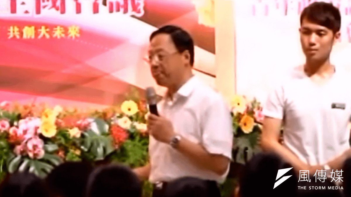 行政院長江宜樺31日勉勵年輕人,強調「前輩也曾改變國家」。(截取自直播畫面) 行政院長江宜樺31日勉勵年輕人,強調「前輩也曾改變國家」。(截取自直播畫面)