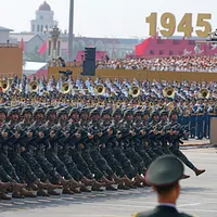 中国が北京の天安門で行った九三軍事パレード、各種新型兵器の展示は、台湾軍に多くの脅威を警告するものとなった。(写真/AP通信提供) 中国が北京の天安門で行った九三軍事パレード、各種新型兵器の展示は、台湾軍に多くの脅威を警告するものとなった。(写真/AP通信提供)
