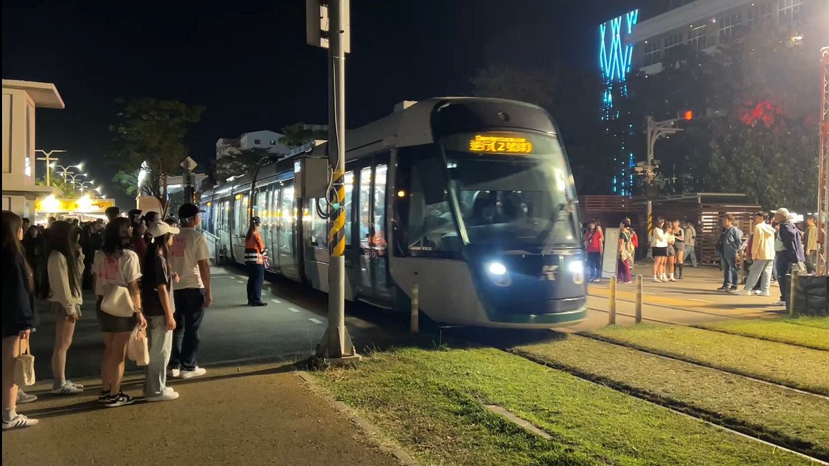 破65萬人創新高!冬日遊樂園助攻 高雄輕軌春節單日運量高峰近10萬