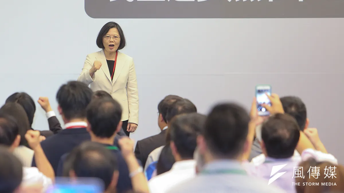 蔡英文總統今天致詞時,將宣示民進黨有「有必要形成新的論述,並且正確認知國內和世界局勢,透過對「民主」以及「進步」這兩個概念的重新定義。圖為2016全代會。(資料照,陳明仁攝)