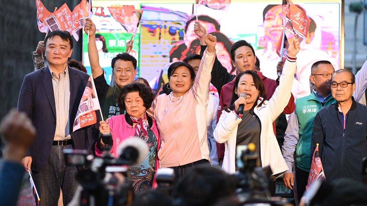 南投縣立委補選投票結果揭曉,民進黨籍立委蔡培慧在競選總部宣布當選,強調會持續完成自己的政見。(圖/蔡培慧立委候選人服務處) 南投縣立委補選投票結果揭曉,民進黨籍立委蔡培慧在競選總部宣布當選,強調會持續完成自己的政見。(圖/蔡培慧立委候選人服務處)