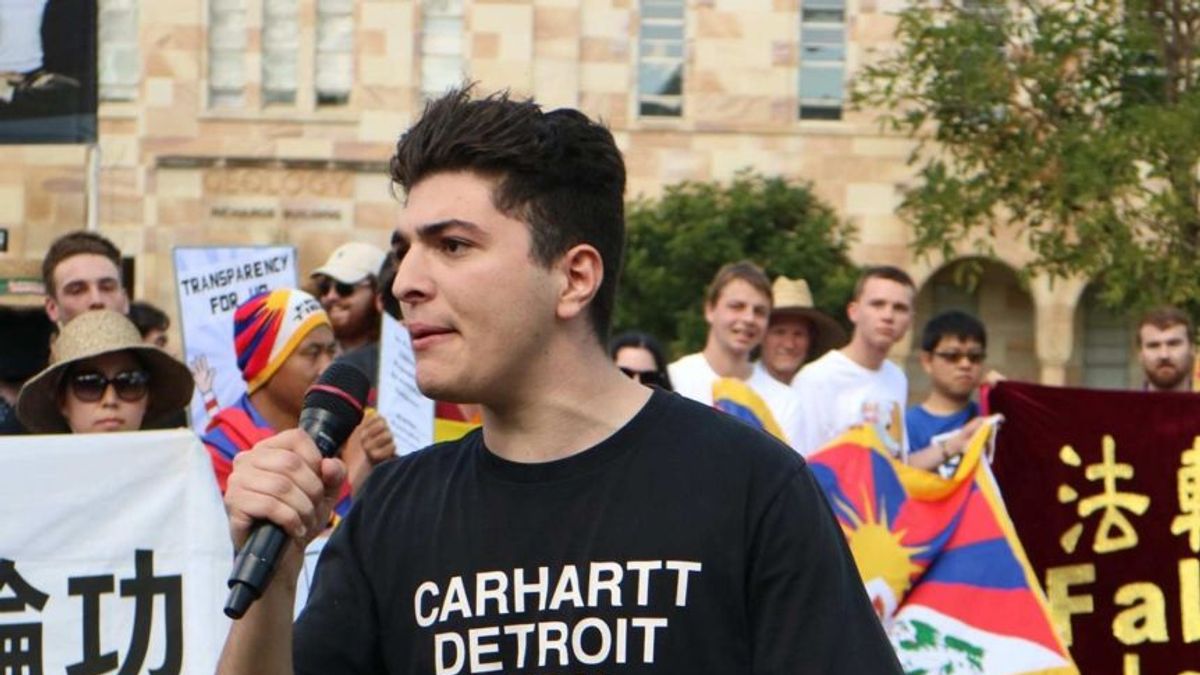 昆士蘭學生帕夫洛聲援香港反送中、新疆人權等議題,卻疑遭中國盯上。(截自FB) 昆士蘭學生帕夫洛聲援香港反送中、新疆人權等議題,卻疑遭中國盯上。(截自FB)