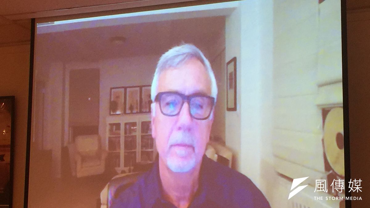 美國在台協會(AIT)邀請石溪大學副教授雷納舉辦防治假新聞視訊會議(簡恒宇攝) 美國在台協會(AIT)邀請石溪大學副教授雷納舉辦防治假新聞視訊會議(簡恒宇攝)