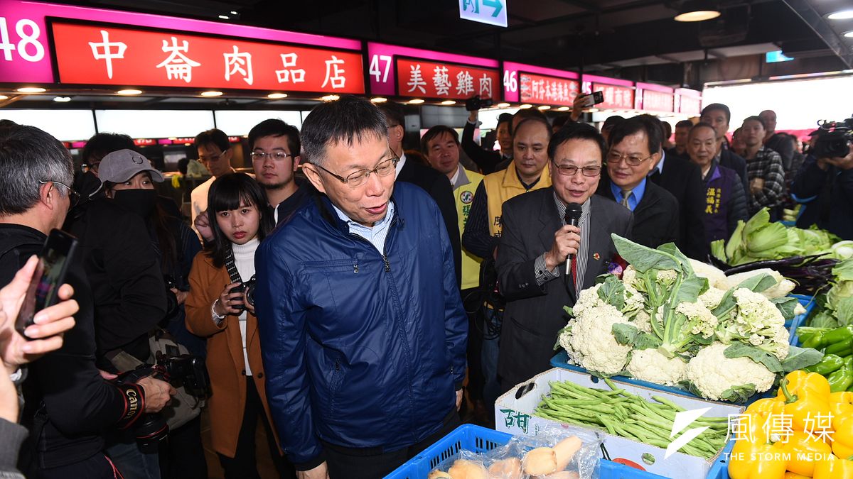 市長柯文哲18日受訪時表示,重點不是簽約,簽約以後細節才是重點,有時候大方向、戰略正確,戰術執行錯還是一敗塗地。(方炳超攝) 市長柯文哲18日受訪時表示,重點不是簽約,簽約以後細節才是重點,有時候大方向、戰略正確,戰術執行錯還是一敗塗地。(方炳超攝)